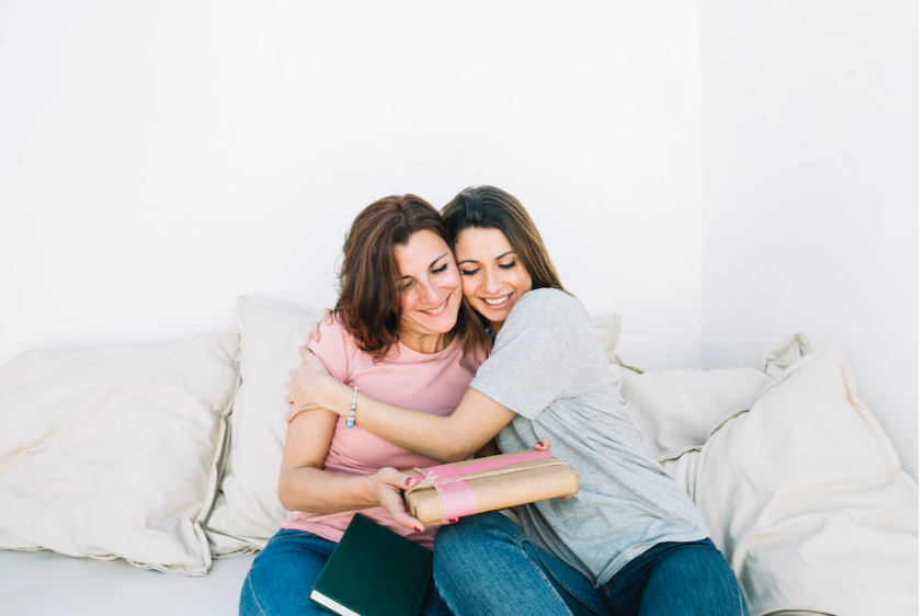 Cómo elegir el regalo perfecto para mamá - PYT | Resaltamos Tu Belleza a través De Tu Cabello
