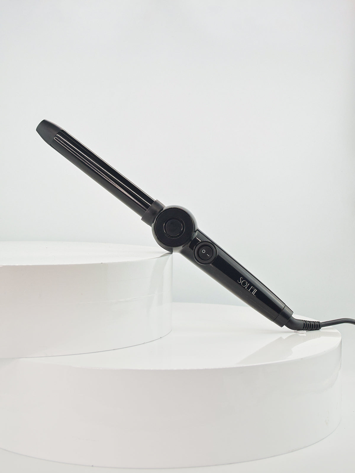 Rizador 25mm Angle Black PYT | Resaltamos Tu Belleza a través De Tu Cabello