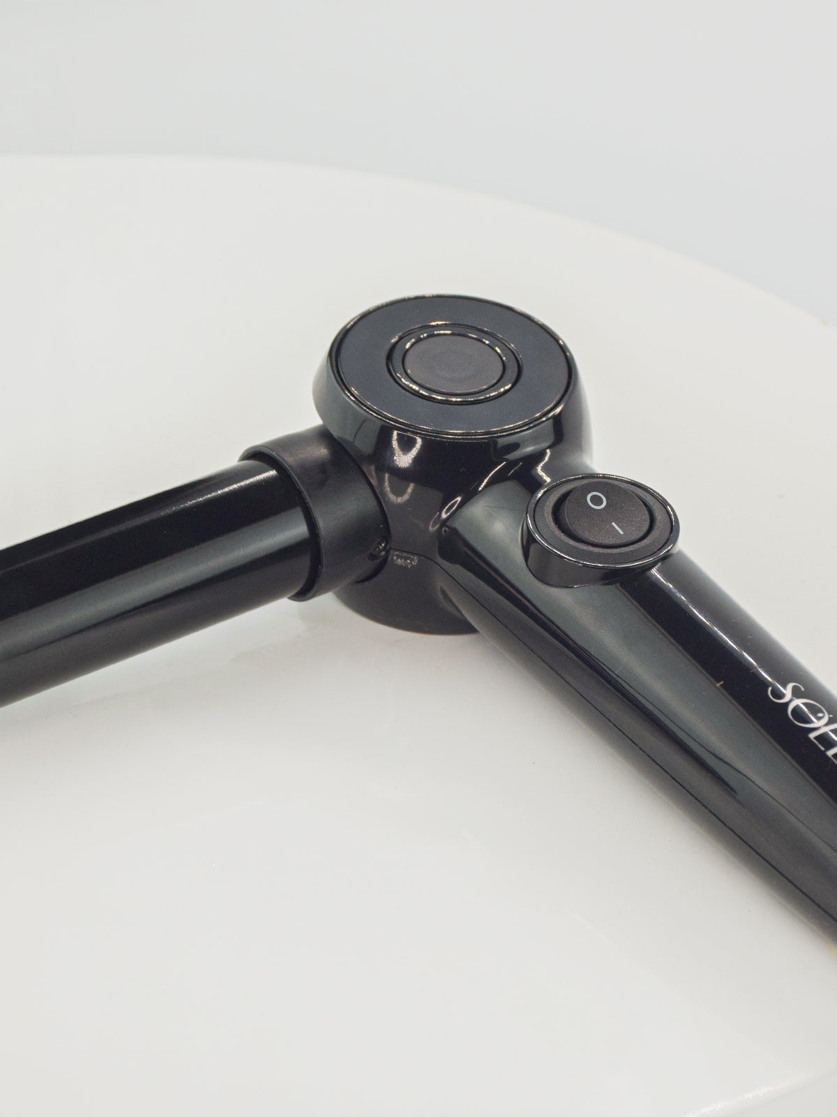 Rizador 25mm Angle Black PYT | Resaltamos Tu Belleza a través De Tu Cabello